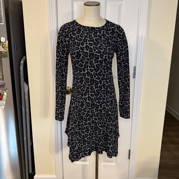 Michael Kors Dresses & Skirts - Michael Kors Black White Animal Print Long Sleeve Dress Medium
